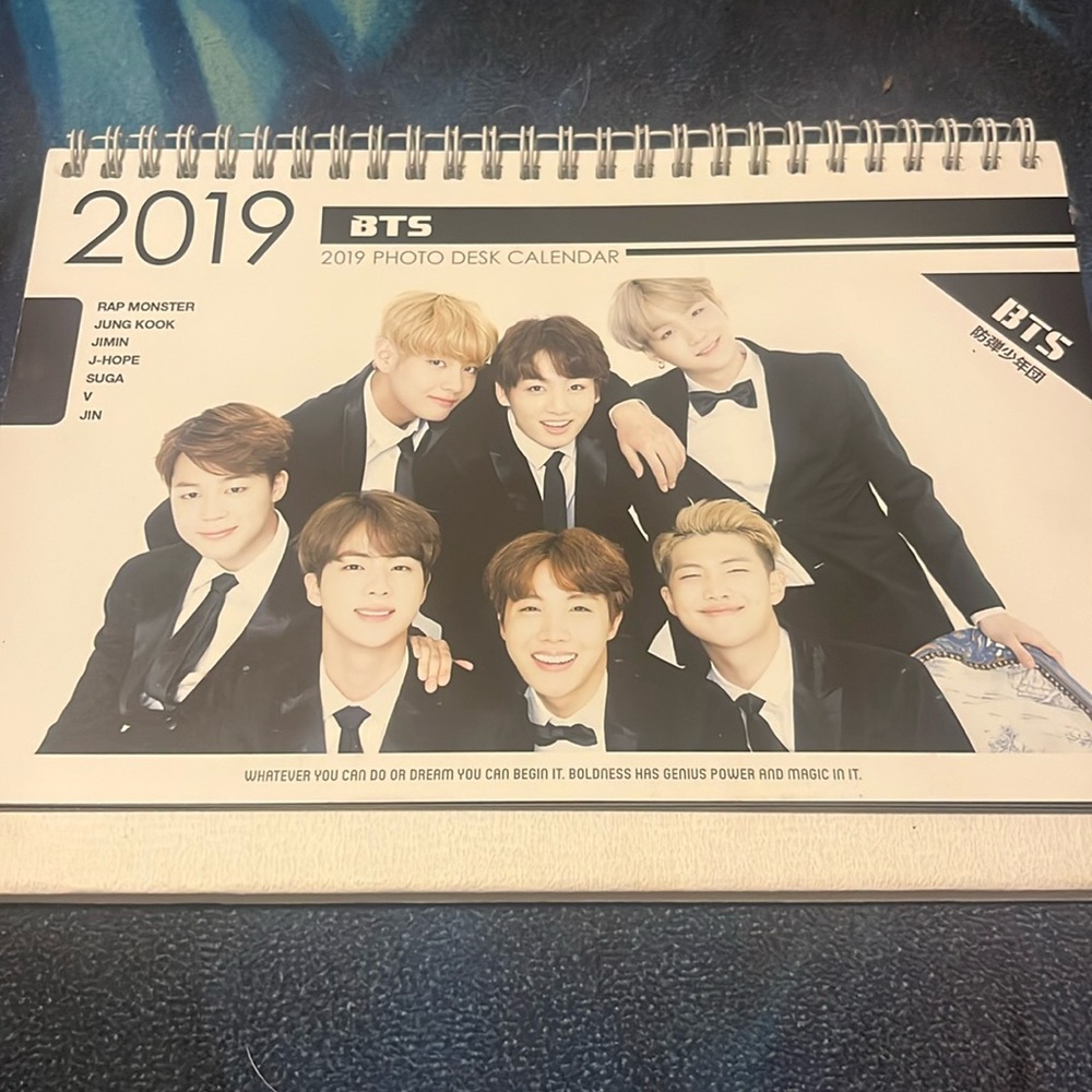 BTS 2019 desk calendar
